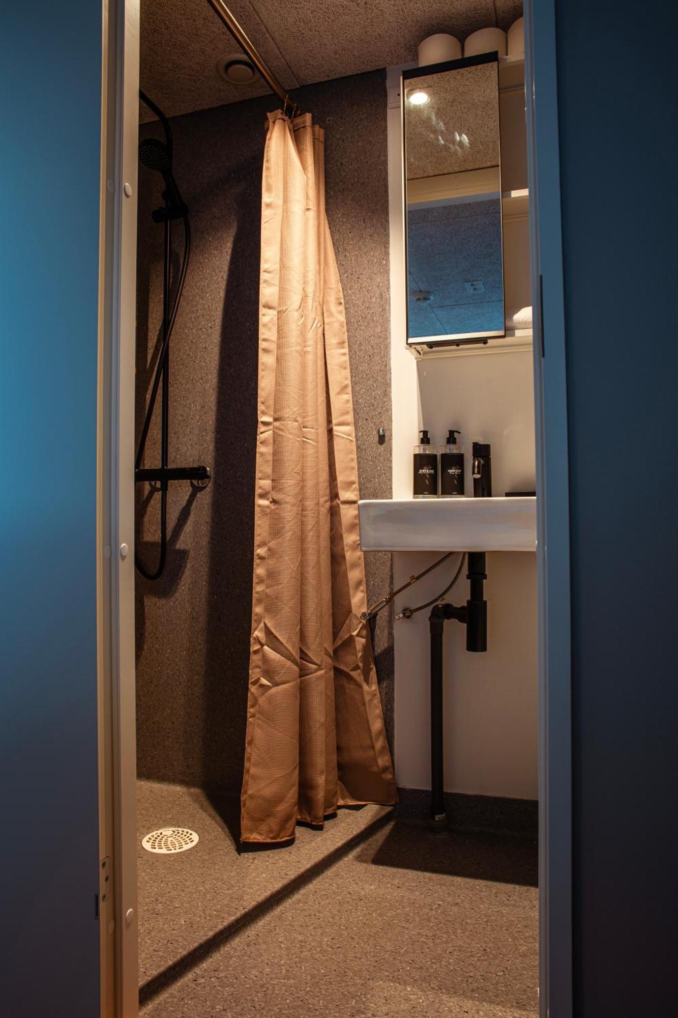 Hotel Djurhuus Torshavn Bilik gambar