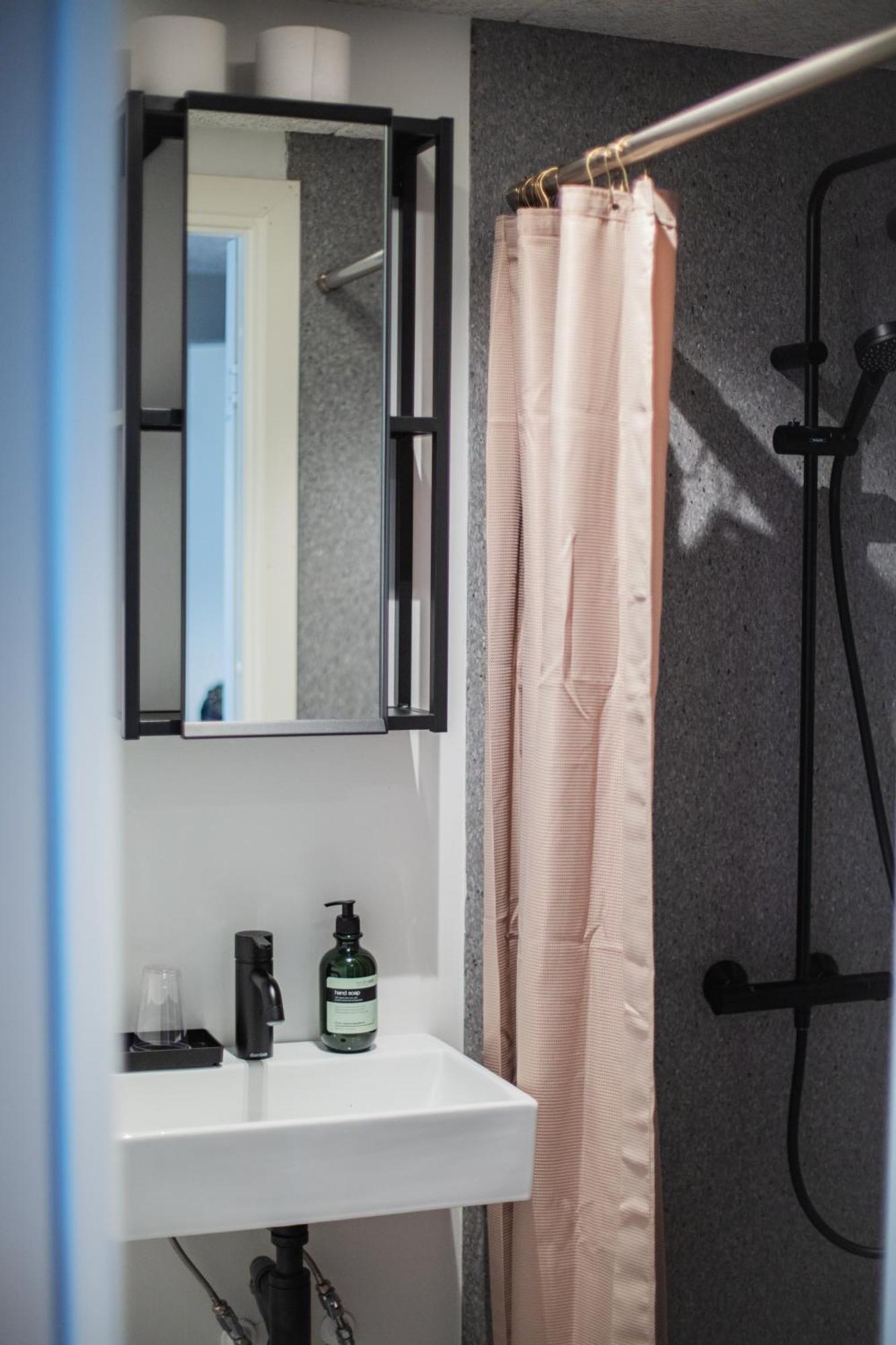 Hotel Djurhuus Torshavn Bilik gambar
